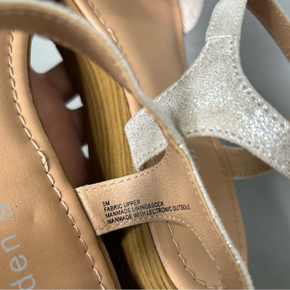 Madden Girl Bling Sandals NWOT - Picture 5 of 5